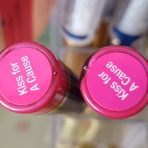 Lipsense and glosses